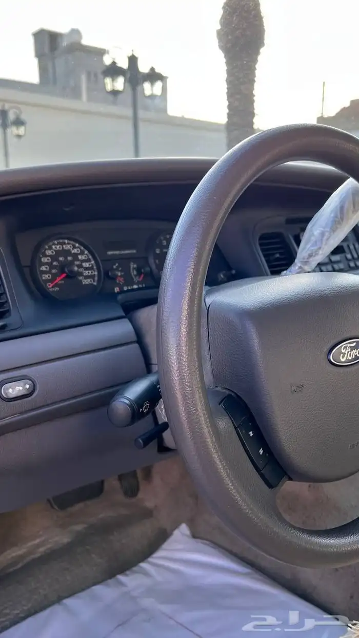 فورد بوليسي 2011 ماشي 68 الف فقط مخزن (تم البيع) 15