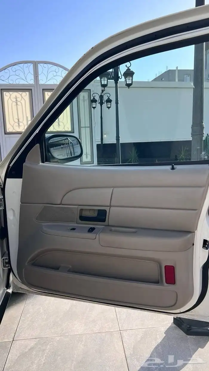 فورد بوليسي 2011 ماشي 68 الف فقط مخزن (تم البيع) 24