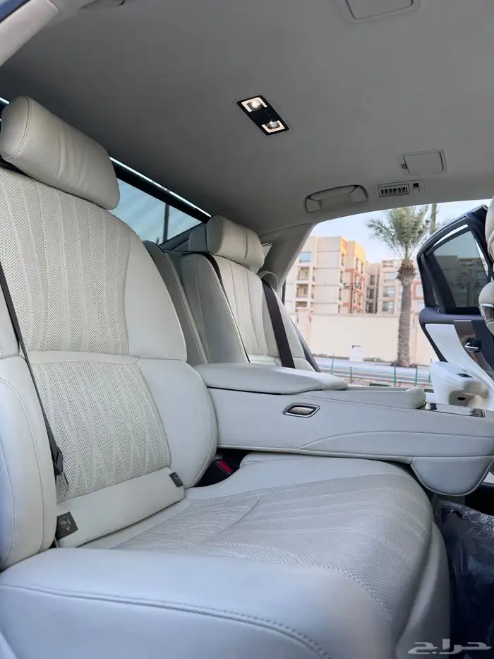 تم البيع لكسزس LS350 ممشى 55 ألف 35