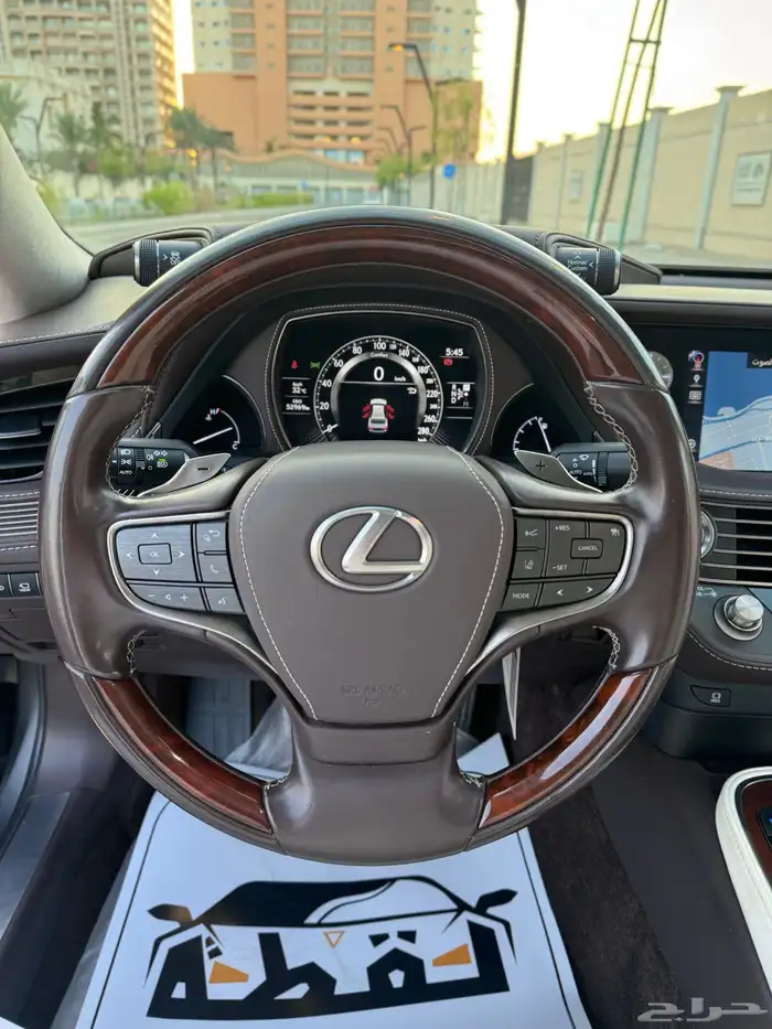 تم البيع لكسزس LS350 ممشى 55 ألف 48