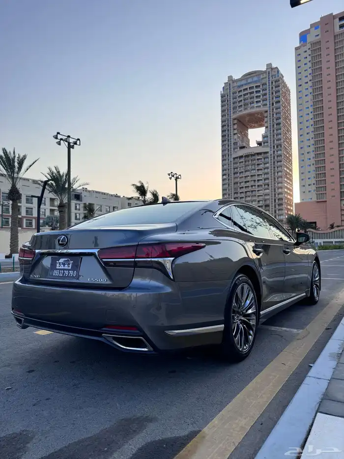 تم البيع لكسزس LS350 ممشى 55 ألف 28