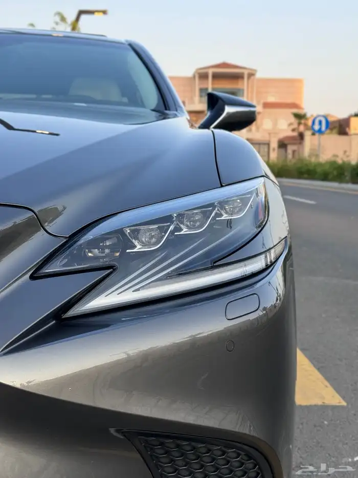 تم البيع لكسزس LS350 ممشى 55 ألف 21