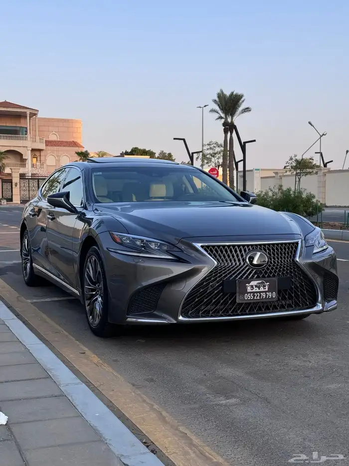 تم البيع لكسزس LS350 ممشى 55 ألف 19