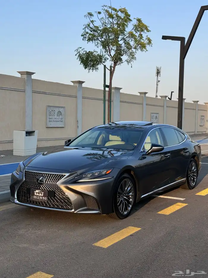تم البيع لكسزس LS350 ممشى 55 ألف 8