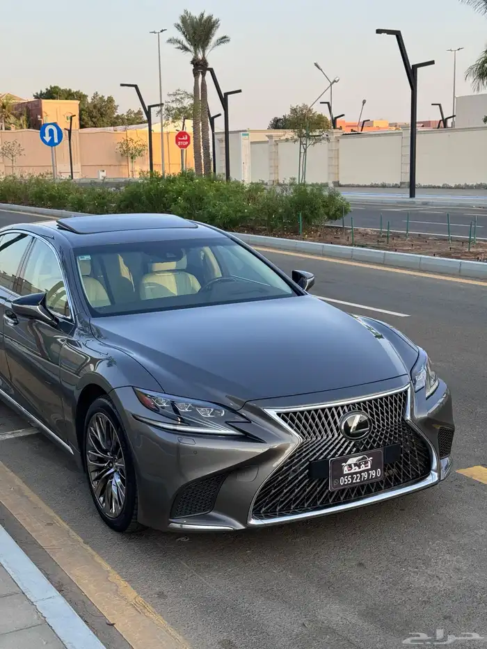 تم البيع لكسزس LS350 ممشى 55 ألف 17