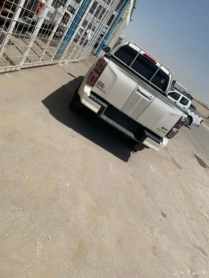 تشليح الشروق. لبيع غطع غيار السيارات مصدوم 5