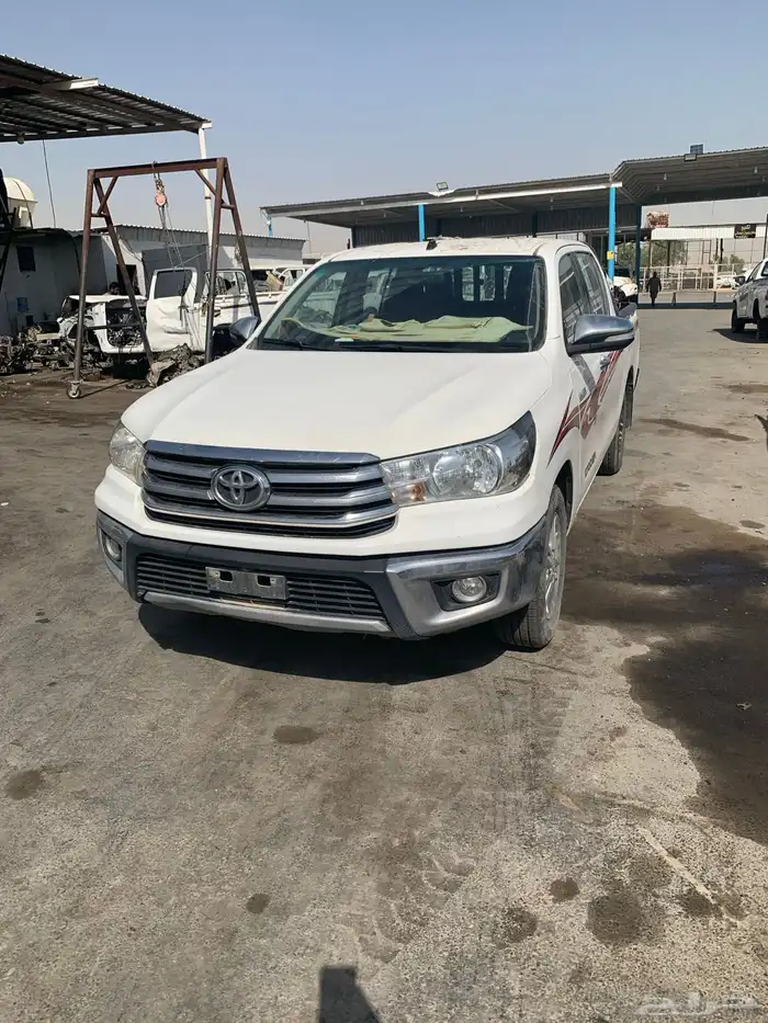 تشليح الشروق. لبيع غطع غيار السيارات مصدوم 23