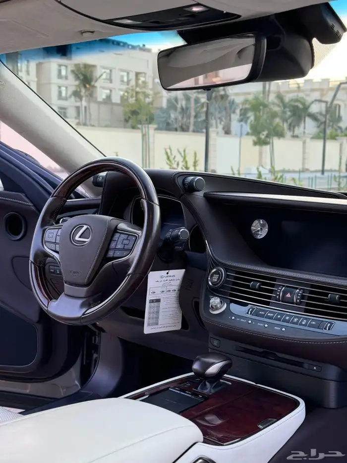 تم البيع لكسزس LS350 ممشى 55 ألف 30