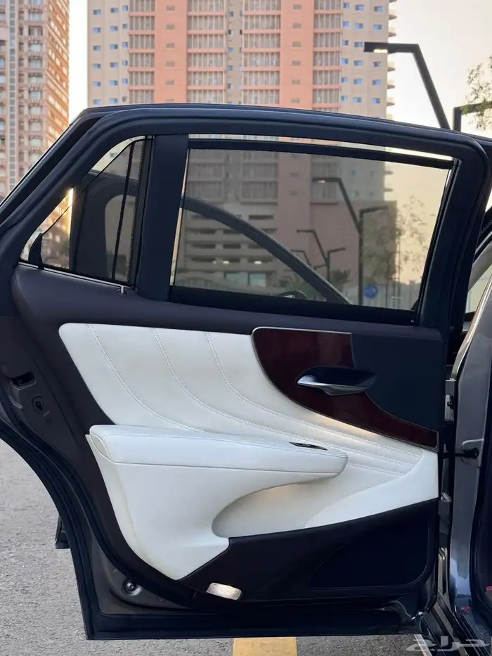 تم البيع لكسزس LS350 ممشى 55 ألف 41