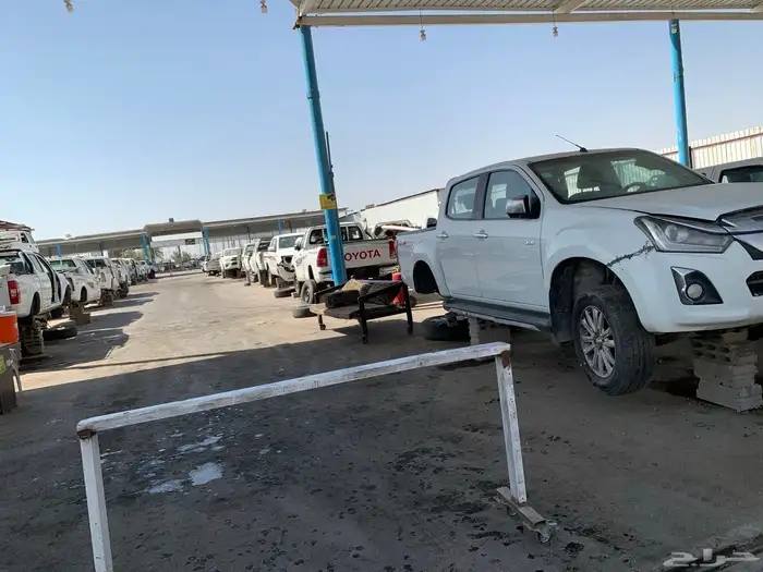 تشليح الشروق. لبيع غطع غيار السيارات مصدوم 17