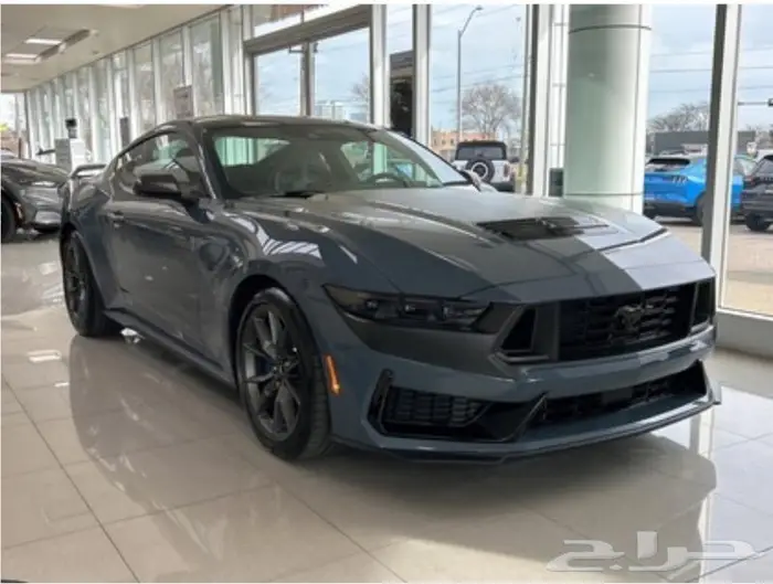 Ford Mustang Dark Horse 2