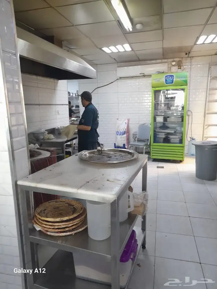 مطعم مكتمل شغال للبيع 18
