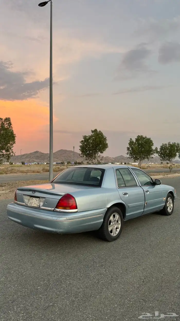 فورد فكتوريا 1999 للبيع 5