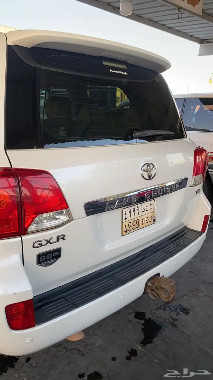 جيب تايوتا لاندكروزر 2015 فل كامل 2