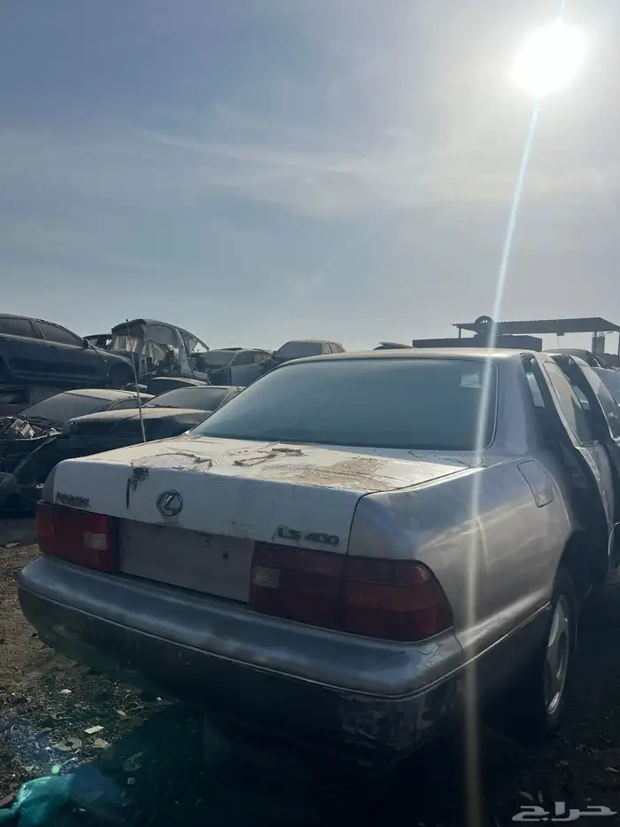 تشليح قطع غيار لكزس Es350 2015 مصدوم 26