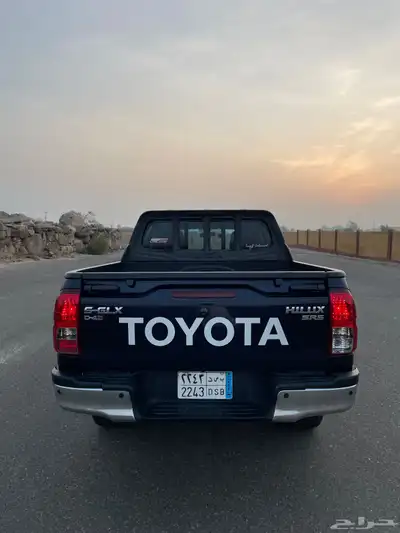 (تمم البيع)هايلوكس 2021 ديزل فل كامل مكينه 2400 6