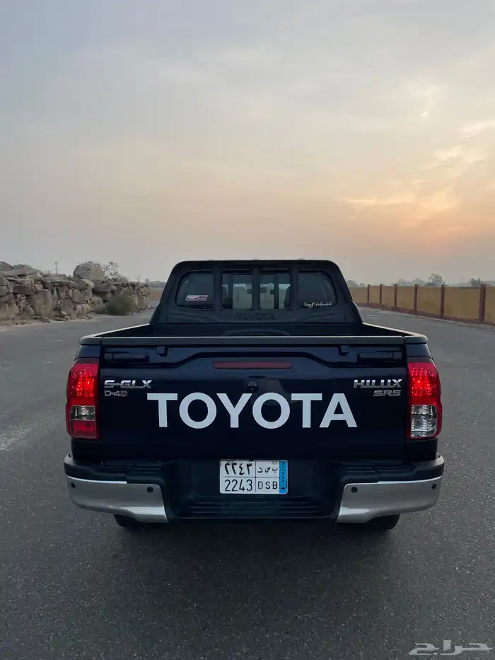(تمم البيع)هايلوكس 2021 ديزل فل كامل مكينه 2400 6
