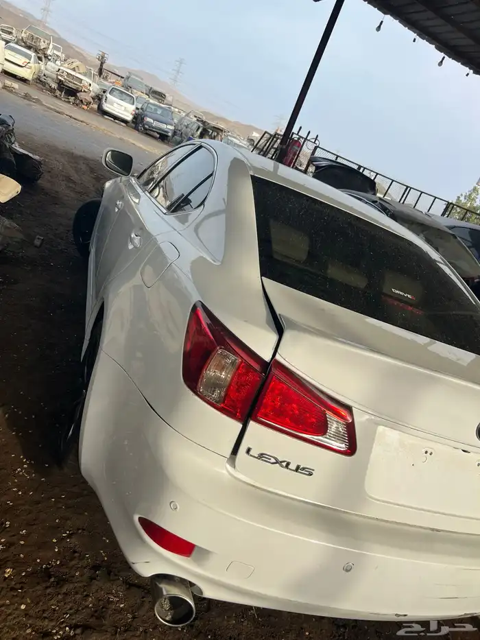 تشليح قطع غيار لكزس Es350 2015 مصدوم 39