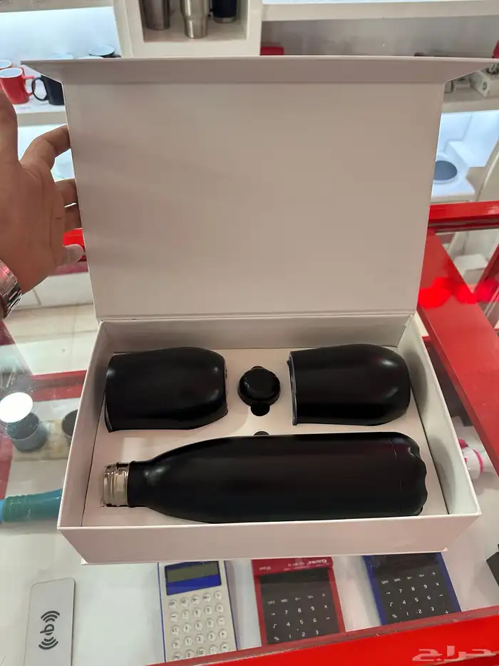 تنفيذ بكسات هدايا للشركات وتنفيذ مستلزمات المطبوعات 2