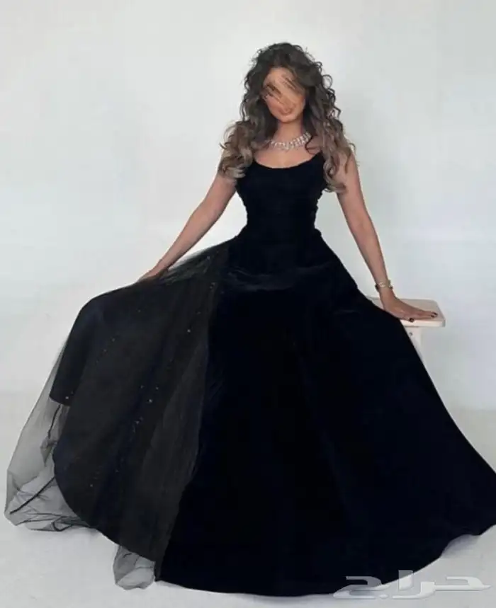 فستان اسود مخمل 0