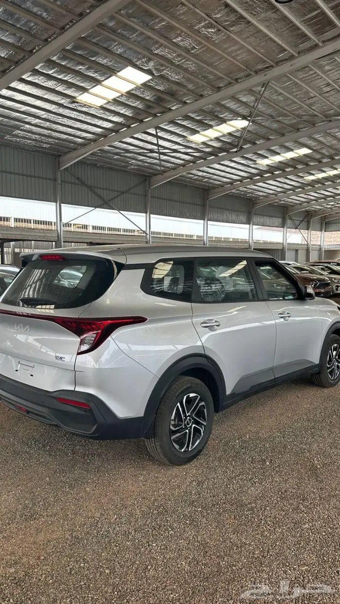 كيا كارينز 2024 استاندر 2