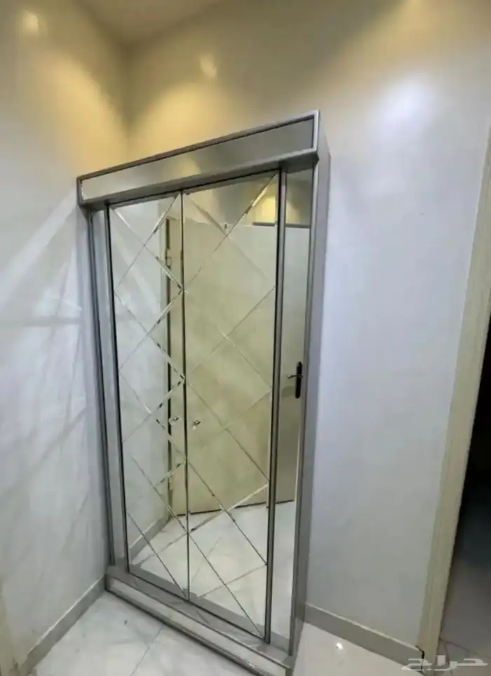 اثاث طاوله سفره وشاي ودولاب عبايات 4