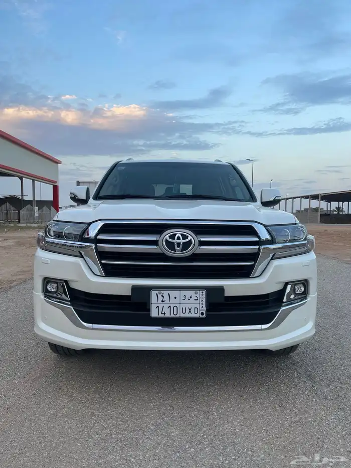 لاندكروزر 2019 تورنق بانزين تم البيع 2