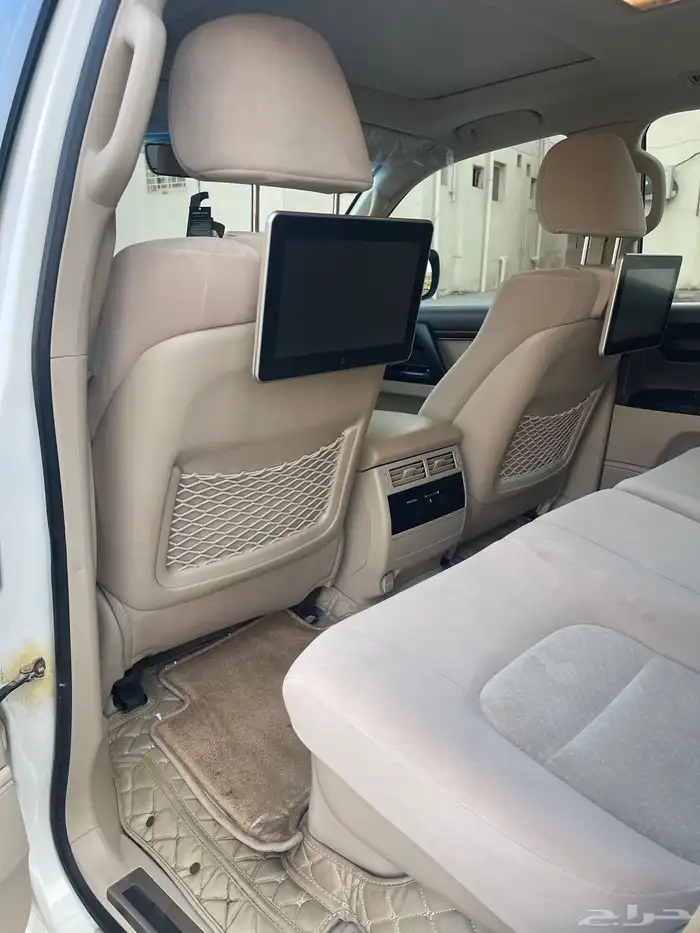 لاندكروزر 2019 تورنق بانزين تم البيع 14