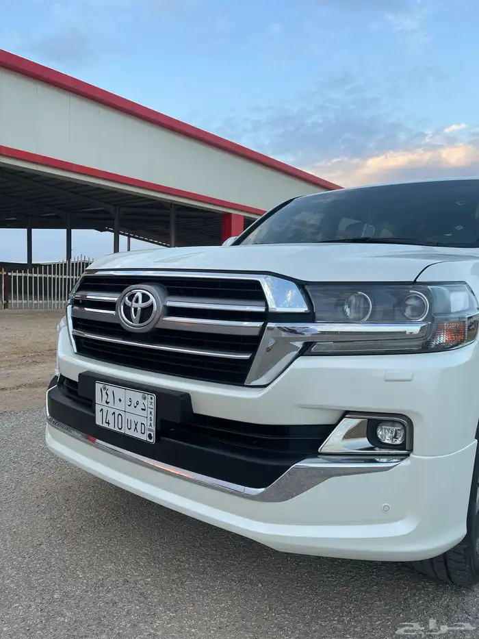 لاندكروزر 2019 تورنق بانزين تم البيع 3