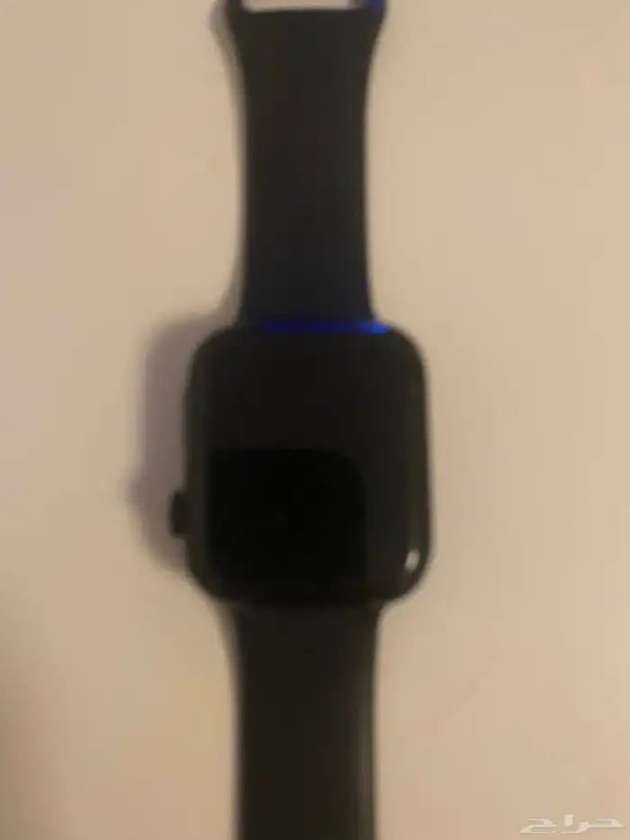 ساعة Apple  اصدار 6  مقاس44  اصلية بس ما ادري تشتغل ولا لا 1