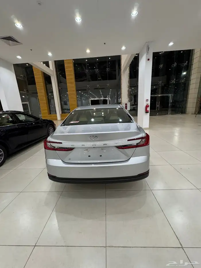 تويوتا كامري موديل 2025 ستاندر و نص فل اقل سعر بالسوق 3