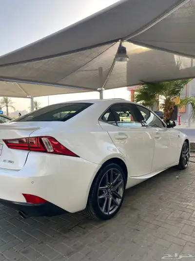 للبيع لكزس is350 26