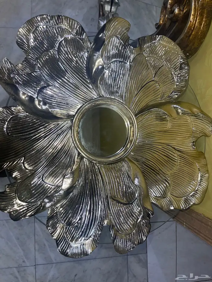 مرآة وطاولة وزينة جدار للبيع 6