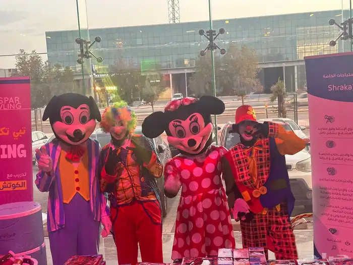 فرقه ترفيه مهرجين وشخصيات كرتونيه 4