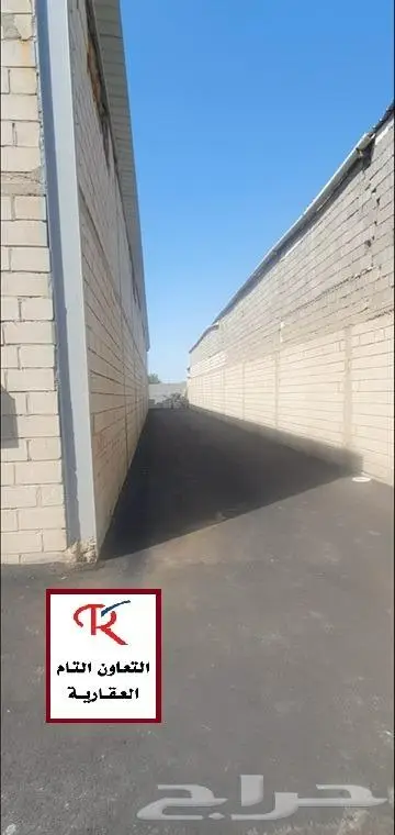 مستودع للإيجار مساحة 2500 متر نظامي ومرخص 5