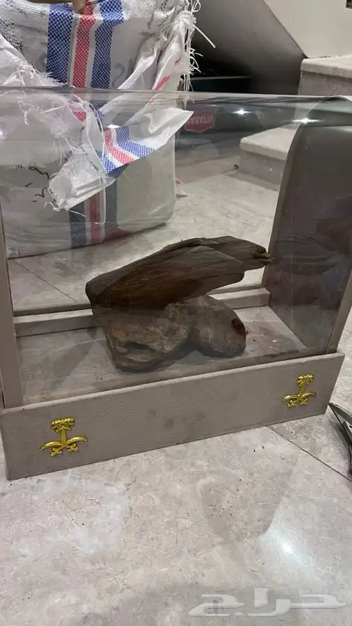 هدايا فاخره بسعر مخفض والكميه محدوده 8