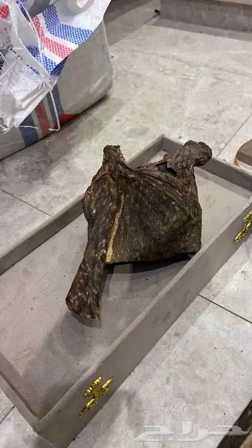 هدايا فاخره بسعر مخفض والكميه محدوده 2