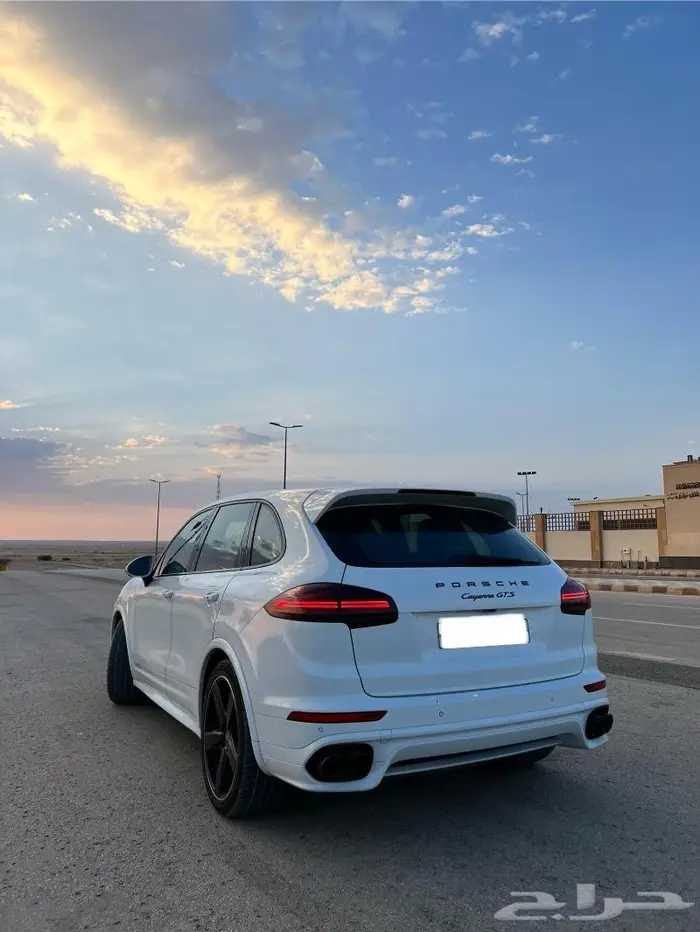 للبيع بورش كايين GTS موديل 2016 3