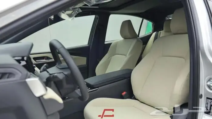 تويوتا كامري LE بنزين 2025 10