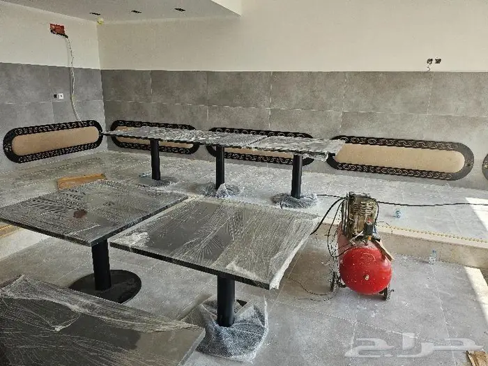 تصنيع طاولات وجلسات مطاعم وأبواب خشبية مع ديكورات وحفر cnc 89