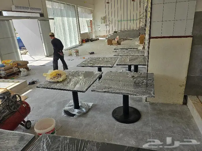 تصنيع طاولات وجلسات مطاعم وأبواب خشبية مع ديكورات وحفر cnc 90
