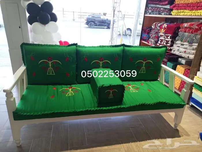 جلسات تطريز فاخرة 24