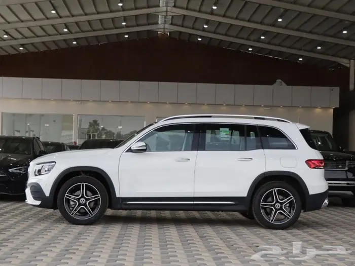 مرسيدس GLB200 AMG 2022 ابيض داخل اسود 6