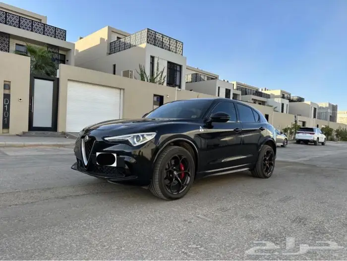 الفا روميو ستلفيو كوادريفوليو ALFA ROMEO STELVIO 1