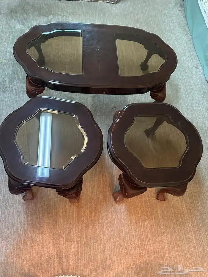 طاولة خشب مع زجاج كبيرة مع ثنين خدمه 0