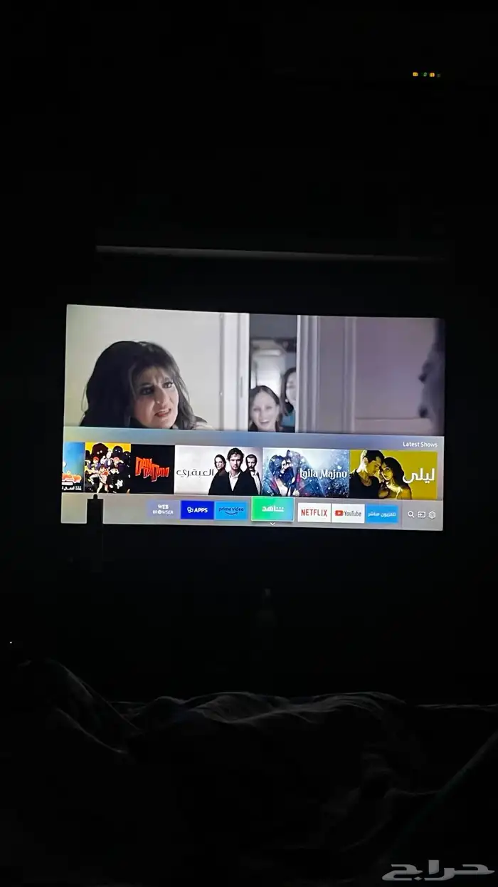لبيع تلفيزون سامسونج سمارت 65 بوصة الشاشة فيها خطوط 2