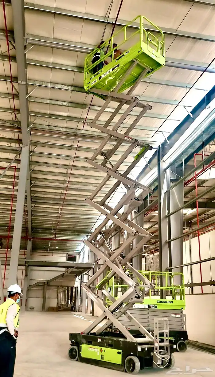 electrical scissor lift سيزر لفت 1