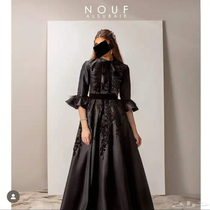 فستان أسود كلاسيكي 0