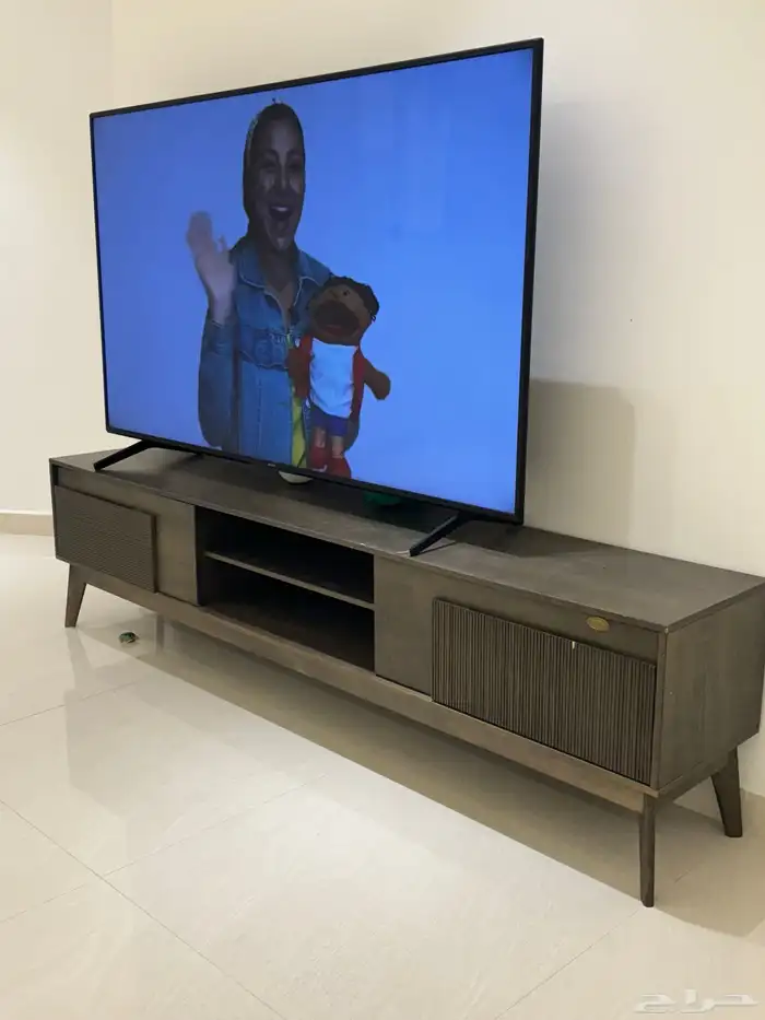 طاولة تلفزيون 1