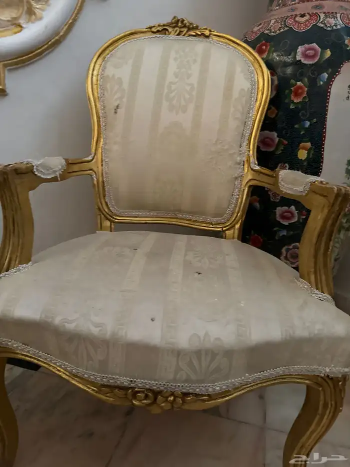 من التراث 2 كنب مع طاولة 0